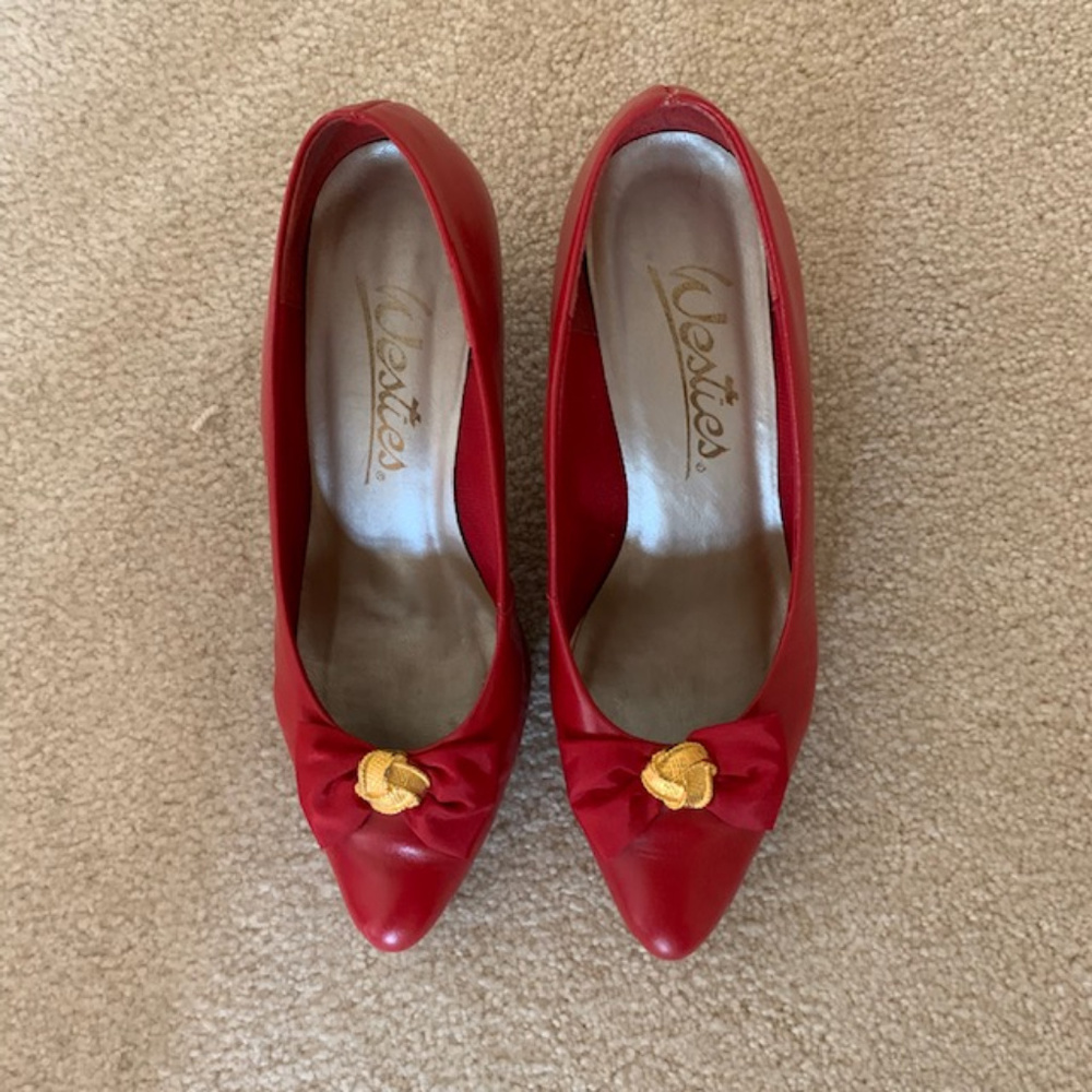 Red Heels - Picture 5 of 6